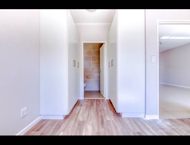 2 BEDROOM APARTMENT RENTED IN BRYANSTON